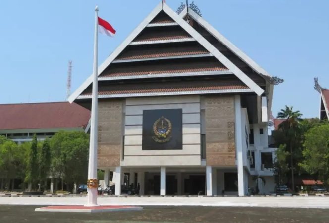 
 Pemprov Sulsel Sesuaikan TPP ASN 20 Persen Mulai 2026 untuk Jaga Porsi Belanja Pegawai